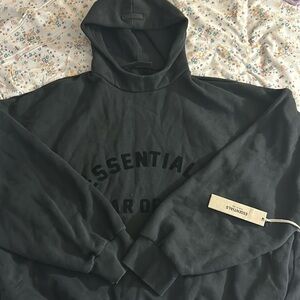 ESSENTIALS EAR OF GOD